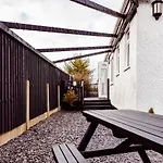 Willow Near Cartmel & Windermere Holiday home *