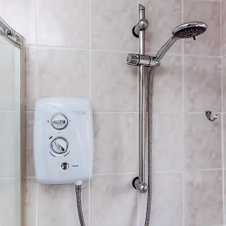 Willow Near Cartmel & Windermere Flookburgh