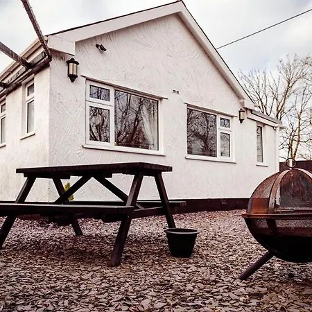 Willow Near Cartmel & Windermere 度假居 *