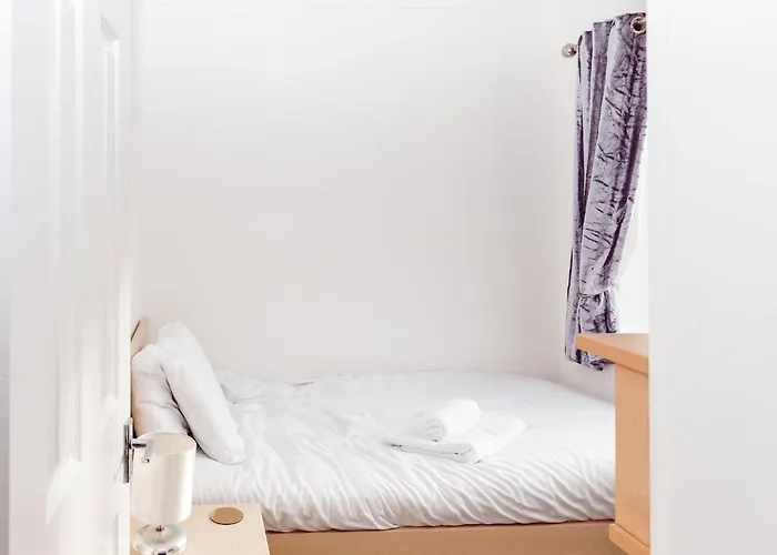 Willow Near Cartmel & Windermere * Flookburgh