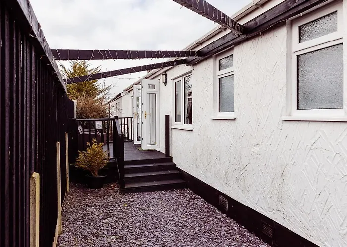 Willow Near Cartmel & Windermere * Flookburgh